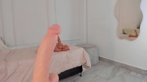 Maria Pettit online show from January 2025 03:07:01 PM