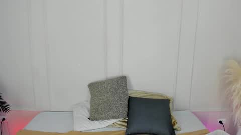 Snapshot of mariapettit chatting on February 2026 11:54:02 AM Maria Pettit online show from February 2026 11:54:02 AM