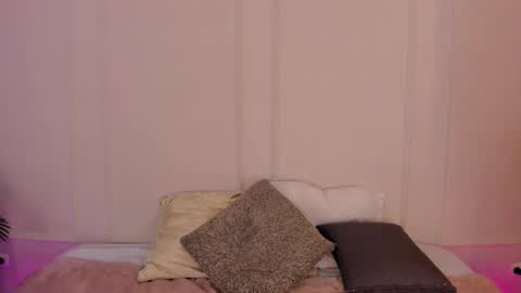 Snapshot of mariapettit chatting on February 2026 12:06:02 PM Maria Pettit online show from February 2026 12:06:02 PM