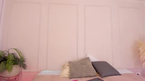 Maria Pettit online show from March 2026 01:05:01 PM