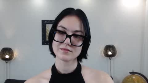 Snapshot of marie_fitch chatting on November 2025 04:23:02 AM Marie Fitch online show from November 2025 04:23:02 AM