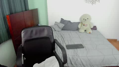 700 pm Washington time online show from January 2025 12:19:02 AM