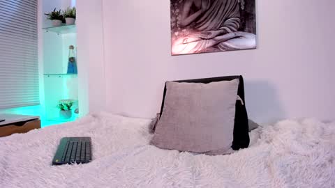 Snapshot of mariecastell_zc chatting on December 2024 11:29:01 PM Maria online show from December 2024 11:29:01 PM