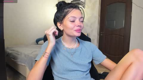 Snapshot of mariella__adams chatting on January 2025 05:37:01 PM Maria  online show from January 2025 05:37:01 PM