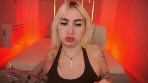 Mariella online show from October 2025 12:24:01 PM