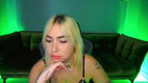 Mariella online show from October 2025 08:09:02 PM
