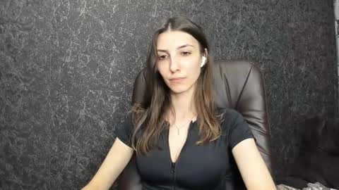 Snapshot of marielleanker chatting on November 2025 03:34:01 AM marielleanker online show from November 2025 03:34:01 AM