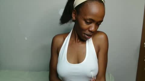Snapshot of marigold_gift chatting on April 2026 12:20:01 PM gold online show from April 2026 12:20:01 PM
