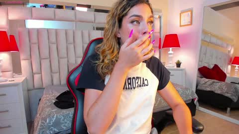 mariiahneedles online show from February 2025 05:20:01 AM