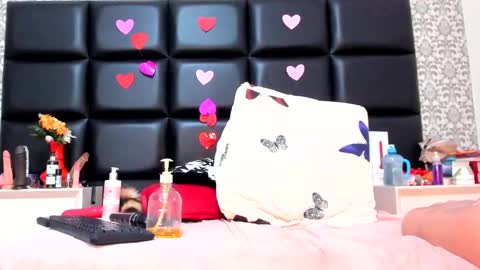 mariana online show from February 2025 03:52:01 PM