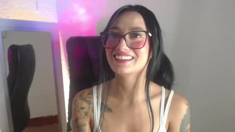 Snapshot of mariianadiaz1_ chatting on May 2026 07:43:02 PM Maryyy online show from May 2026 07:43:02 PM