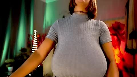 Snapshot of mariicha chatting on February 2025 06:36:01 AM Nikita - Scroll down and read my bio please. New Pictures in Bio online show from February 2025 06:36:01 AM