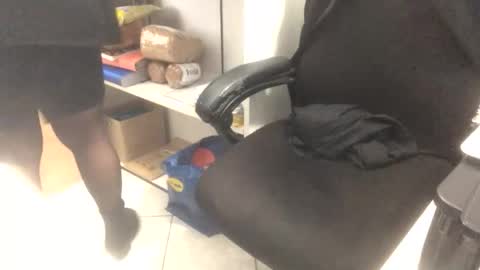 Mary... online show from April 2026 01:27:02 PM