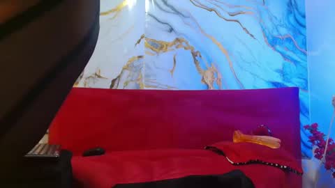 marilyn_aboul online show from October 2025 12:08:02 AM