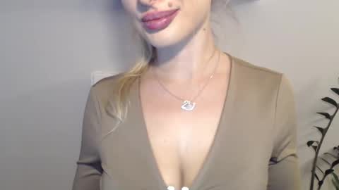Snapshot of marilyndevilish chatting on December 2024 11:39:01 PM MarilynDevilish online show from December 2024 11:39:01 PM