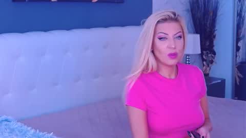 Mary Mais online show from September 2025 06:26:02 AM