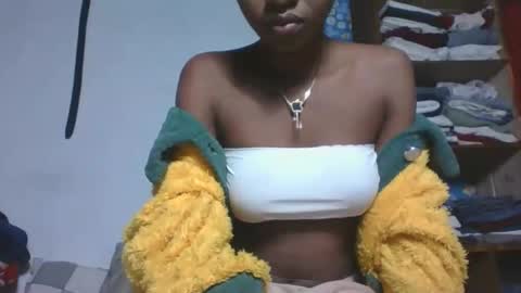 Snapshot of marinagold69 chatting on May 2026 01:35:07 AM marinagold69 online show from May 2026 01:35:07 AM
