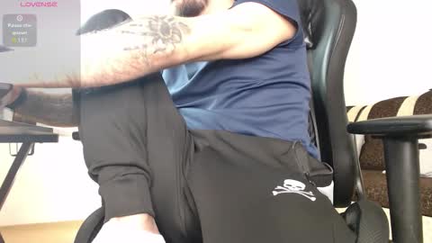 Snapshot of marioslim chatting on February 2026 10:31:02 AM marioslim online show from February 2026 10:31:02 AM