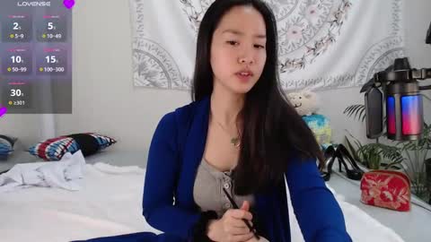 Snapshot of marissapeach chatting on December 2024 02:55:01 PM MarissaPeach online show from December 2024 02:55:01 PM