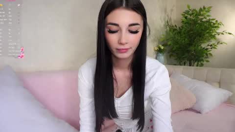 Snapshot of marivelmahlke chatting on April 2026 04:12:02 PM Mari online show from April 2026 04:12:02 PM
