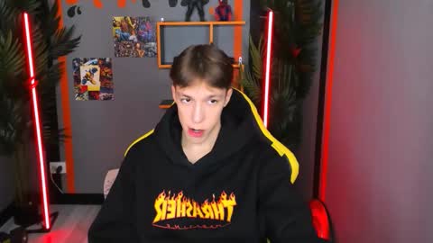 Mark online show from October 2025 10:47:01 AM