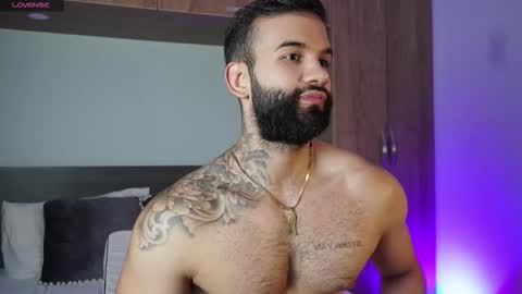 Mark online show from October 2025 09:01:01 PM