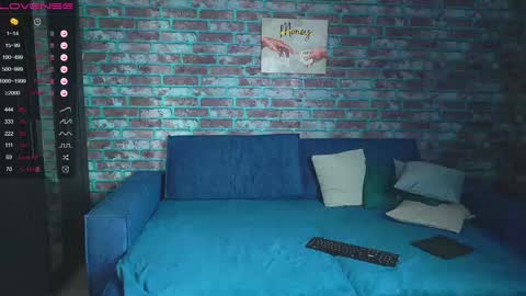 Mark online show from February 2025 01:00:02 PM