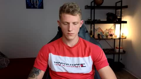 mark_shturman online show from October 2025 04:08:02 PM