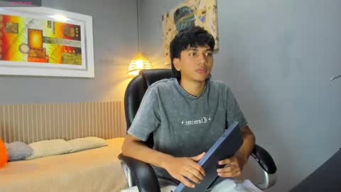 Snapshot of markbowie chatting on June 2026 07:52:01 PM markbowie online show from June 2026 07:52:01 PM