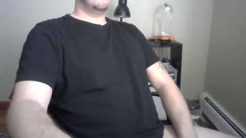 Snapshot of markus27252 chatting on February 2025 02:37:02 PM markus27252 online show from February 2025 02:37:02 PM