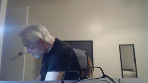 Snapshot of marky1954 chatting on May 2026 09:20:02 PM markedman online show from May 2026 09:20:02 PM