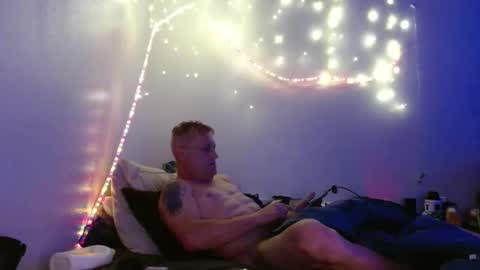 Snapshot of markymark101825061 chatting on February 2025 02:26:02 PM markymark101825061 online show from February 2025 02:26:02 PM