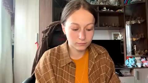 Snapshot of marlenahuit chatting on June 2026 08:14:02 AM Lena online show from June 2026 08:14:02 AM