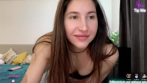 Snapshot of marrycolins chatting on January 2026 04:06:01 AM marrycolins online show from January 2026 04:06:01 AM