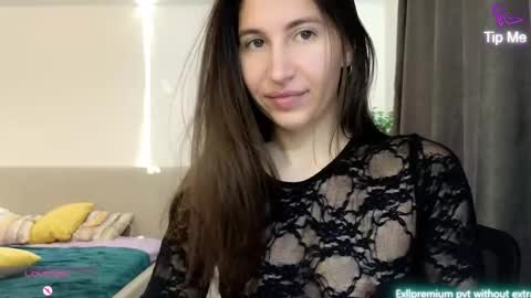 Snapshot of marrycolins chatting on February 2026 02:53:01 AM marrycolins online show from February 2026 02:53:01 AM