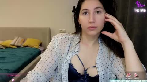 Snapshot of marrycolins chatting on February 2026 02:48:01 AM marrycolins online show from February 2026 02:48:01 AM