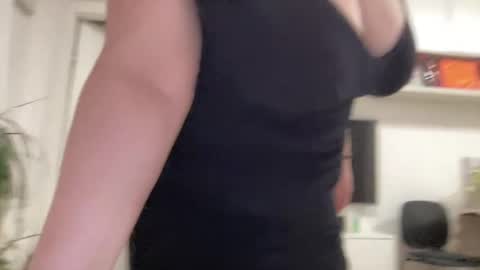 Snapshot of marrygrayes chatting on May 2026 07:51:01 PM Maria online broadcast from Tuesday to Suturday from 6 pm to 12 pm Germany time Sunday-Monday offline online show from May 2026 07:51:01 PM
