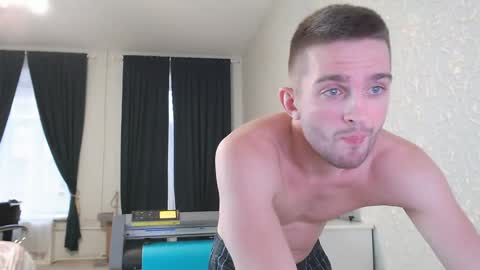 Snapshot of marselle_looker chatting on January 2025 11:04:02 AM Marselle online show from January 2025 11:04:02 AM