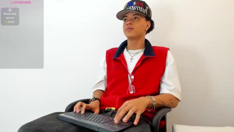 Snapshot of marshall_spencer chatting on January 2026 01:15:02 PM MARSHALL online show from January 2026 01:15:02 PM