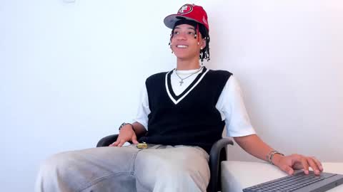 Snapshot of marshall_spencer chatting on January 2026 01:04:01 PM MARSHALL online show from January 2026 01:04:01 PM