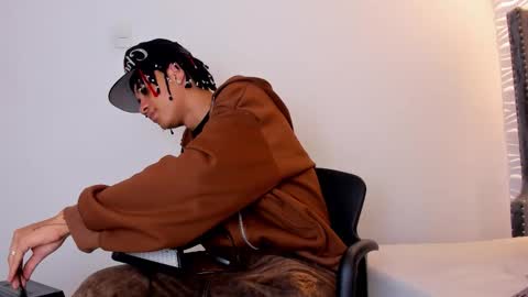 Snapshot of marshall_spencer chatting on February 2026 12:56:02 PM MARSHALL online show from February 2026 12:56:02 PM