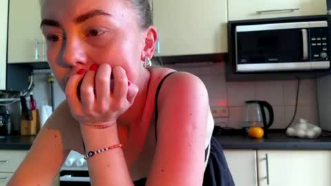 Snapshot of martaluna_ chatting on June 2026 07:43:02 AM Marta online show from June 2026 07:43:02 AM
