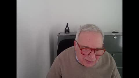 Snapshot of martin_1947 chatting on December 2024 11:06:02 AM martin_1947 online show from December 2024 11:06:02 AM