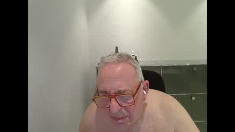 Snapshot of martin_1947 chatting on September 2025 10:01:02 PM martin_1947 online show from September 2025 10:01:02 PM