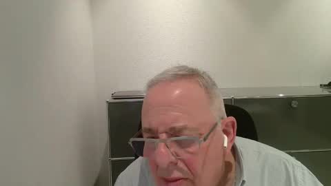 martin_1947 online show from February 2026 09:05:02 PM