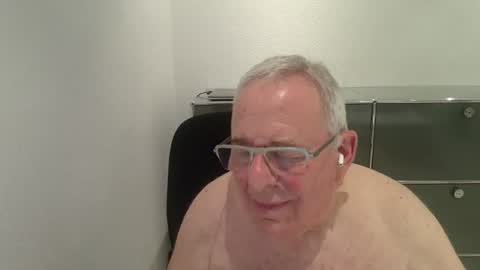 martin_1947 online show from August 2026 08:41:02 PM