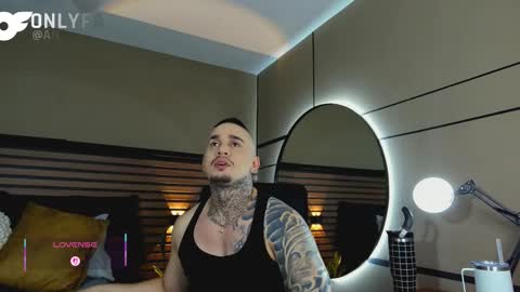 Snapshot of martin_colby05 chatting on February 2026 02:07:03 AM ONLYFANS Sotoandres modelo independiente online show from February 2026 02:07:03 AM