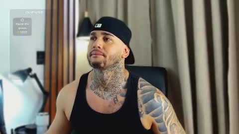 Snapshot of martin_colby05 chatting on June 2026 06:58:01 PM ONLYFANS Sotoandres modelo independiente online show from June 2026 06:58:01 PM