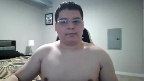 Snapshot of martin_militaryboy chatting on May 2026 06:05:02 PM martin_militaryboy online show from May 2026 06:05:02 PM