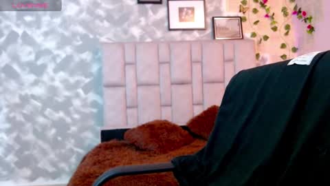 Martina online show from February 2025 06:04:01 PM